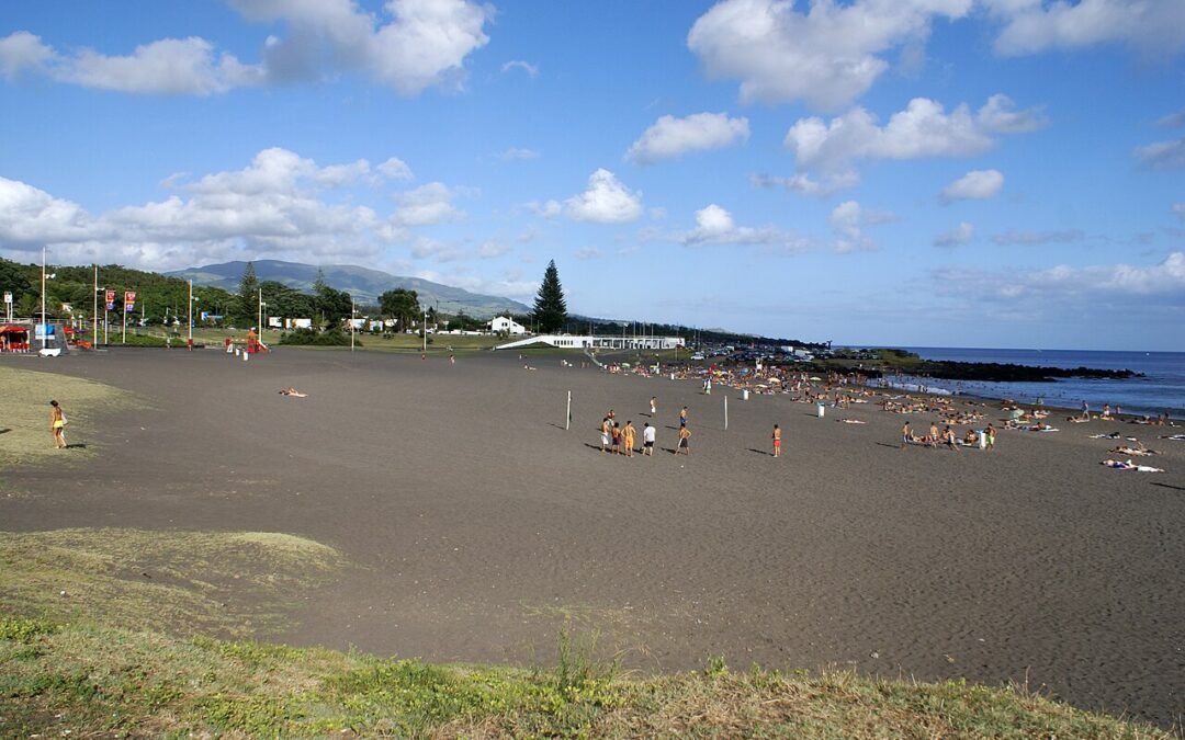 Milícias Beach