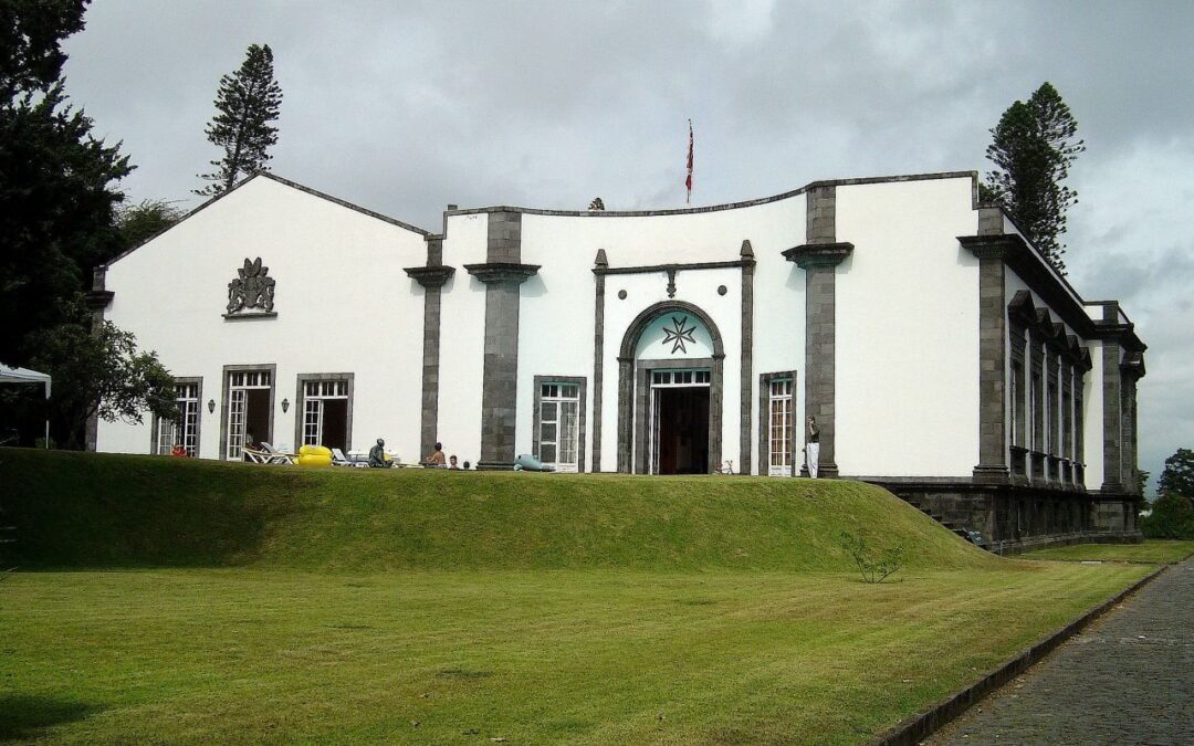 Palácio José do Canto